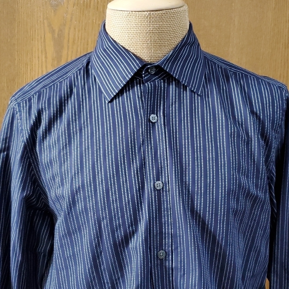 Hugo boss navy blue pin striped dress shirt excellent condition